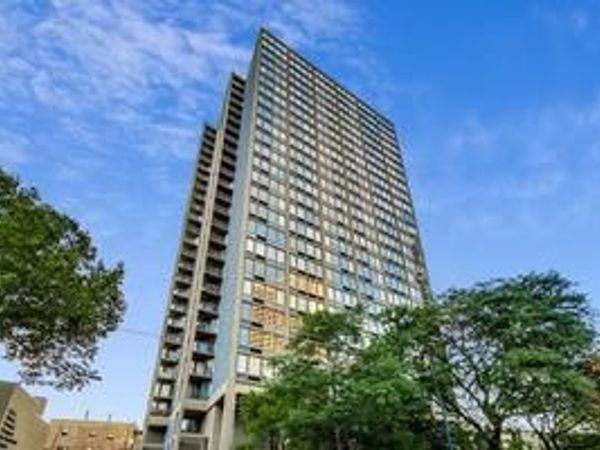 5320 N Sheridan Road, Unit 2203, Chicago, IL 60640