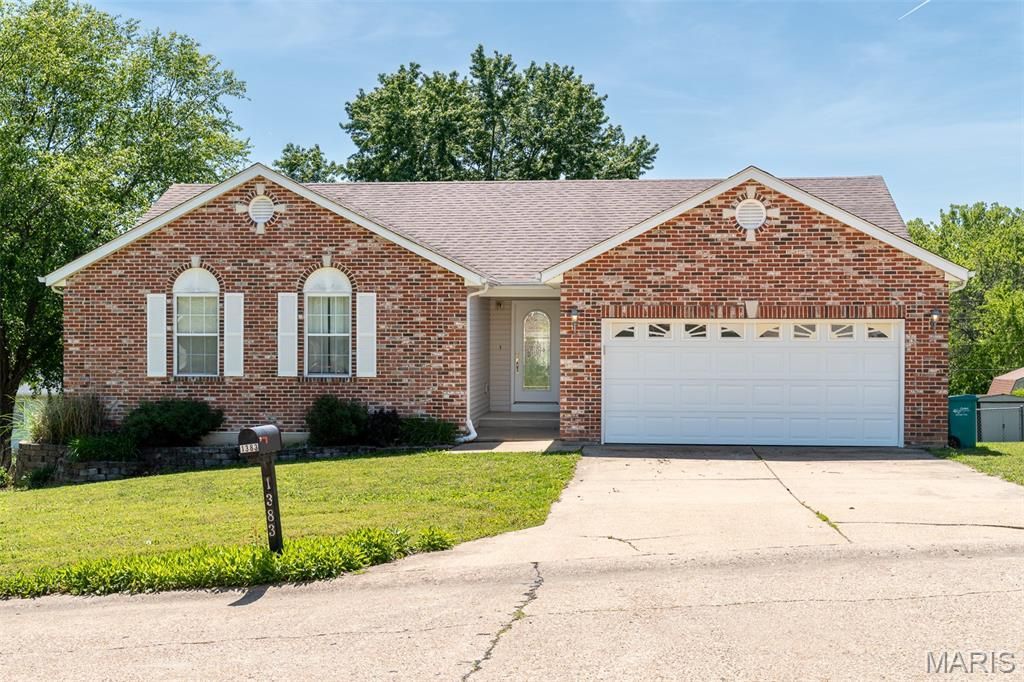 1383 Oakridge Estates Drive , Saint Clair, MO 63077 Main Photo
