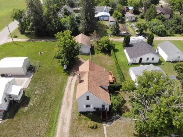 317 Minnesota Avenue E, Sebeka, MN 56477
