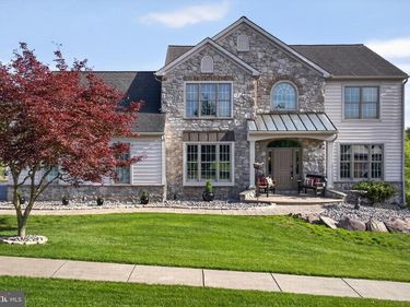 2510 DONLENIK DRIVE, YORK, PA 17402