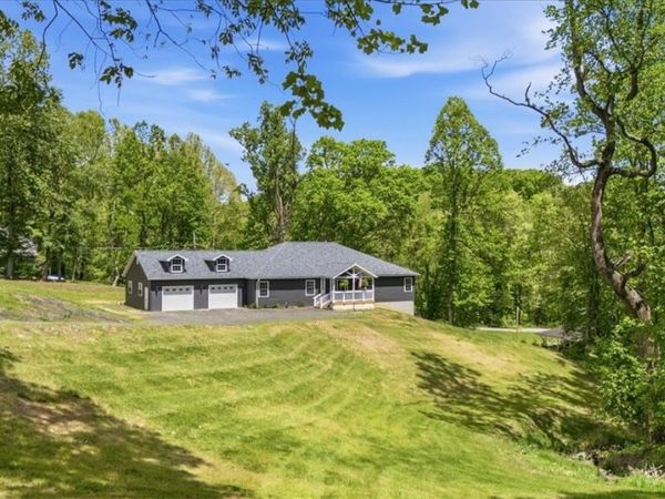 119 Stonegate Drive , Washington, WV 26181