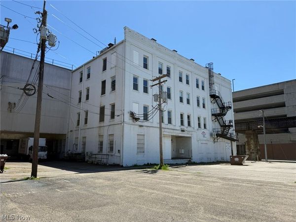 211 6th Street , Parkersburg, WV 26101