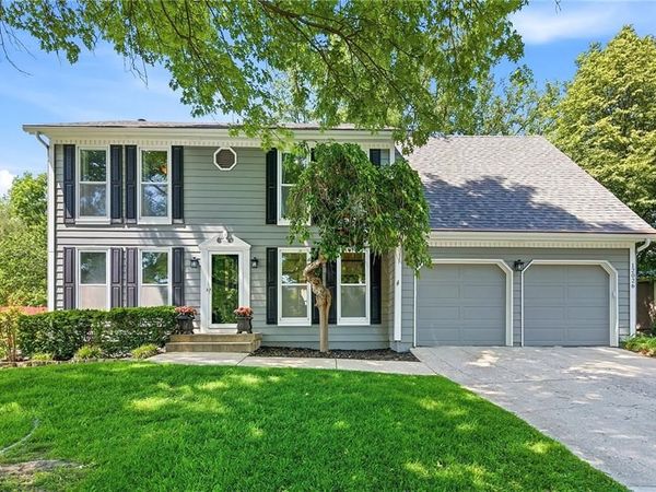 12026 S Hagan Street, Olathe, KS 66062