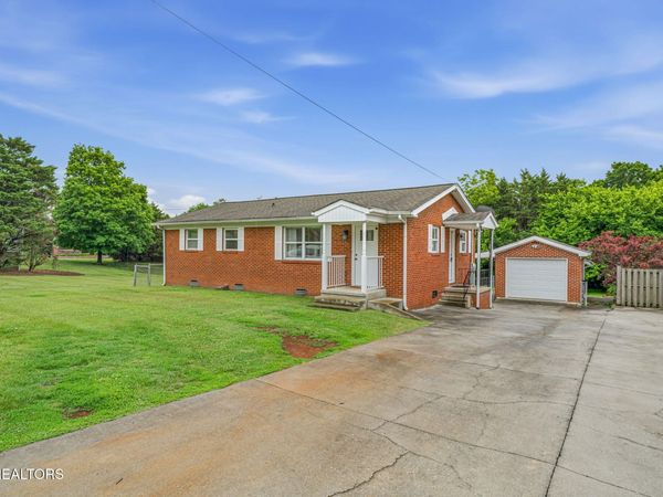 707 W King St, Jefferson City, TN 37760