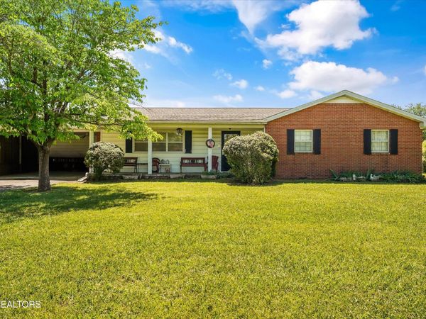 111 Harmon Rd, Maryville, TN 37804