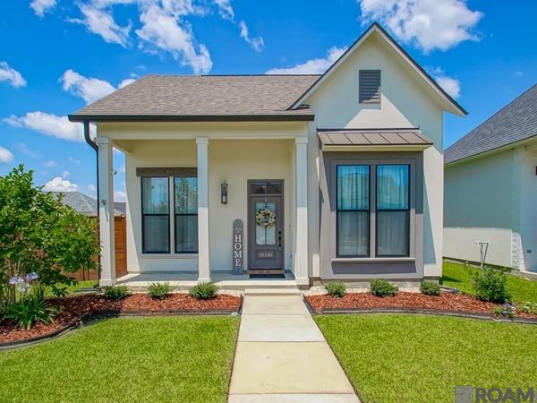 10106 Grayton Dr, Central, LA 70818