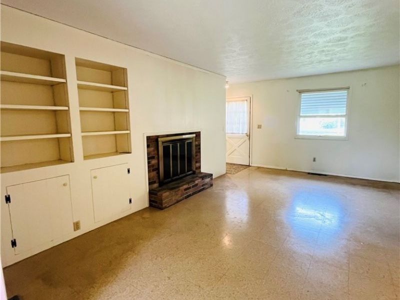 723 Trotter Lane , Berea, OH 44017 Photo 5