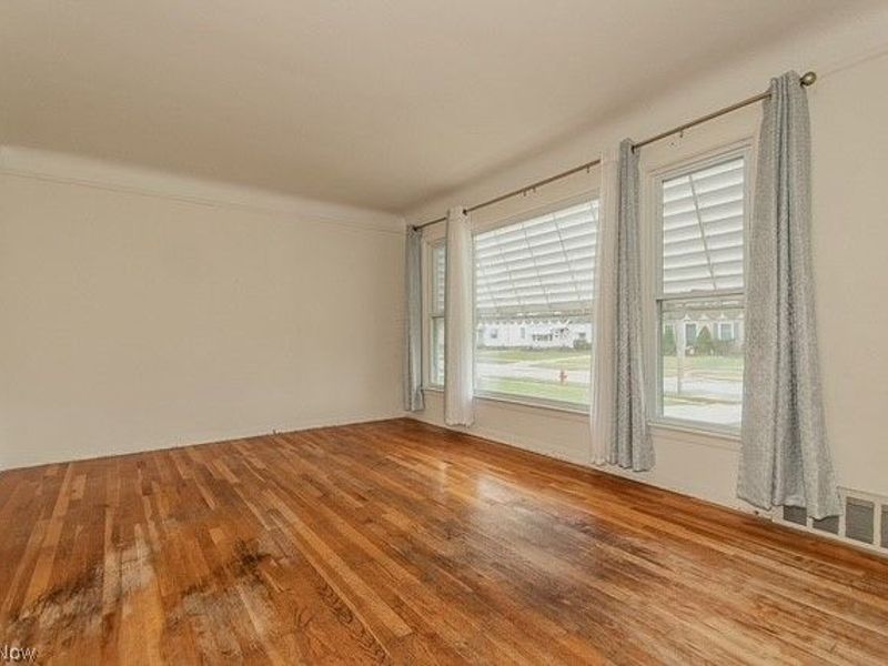 357 E 307th Street, Willowick, OH 44095 Photo 19