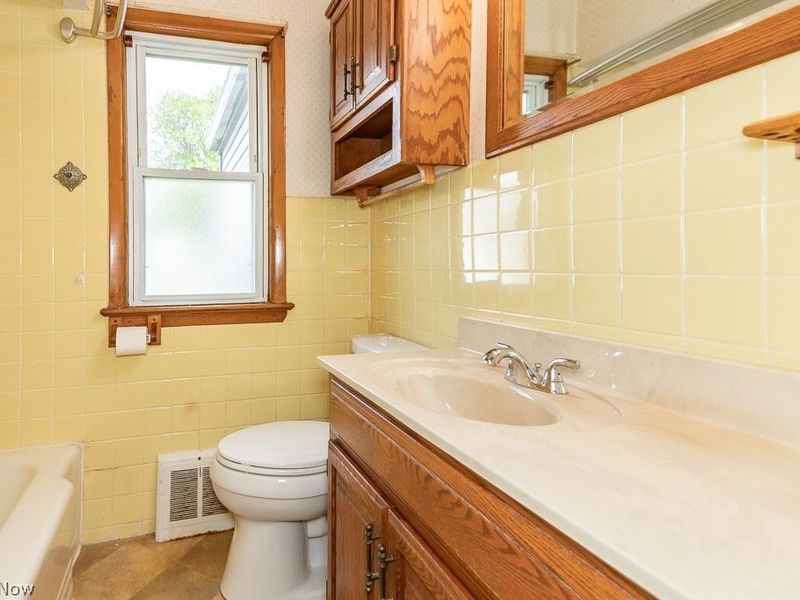 357 E 307th Street, Willowick, OH 44095 Photo 28
