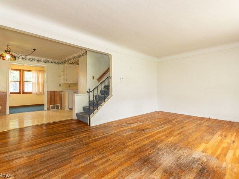 357 E 307th Street, Willowick, OH 44095 Photo 6