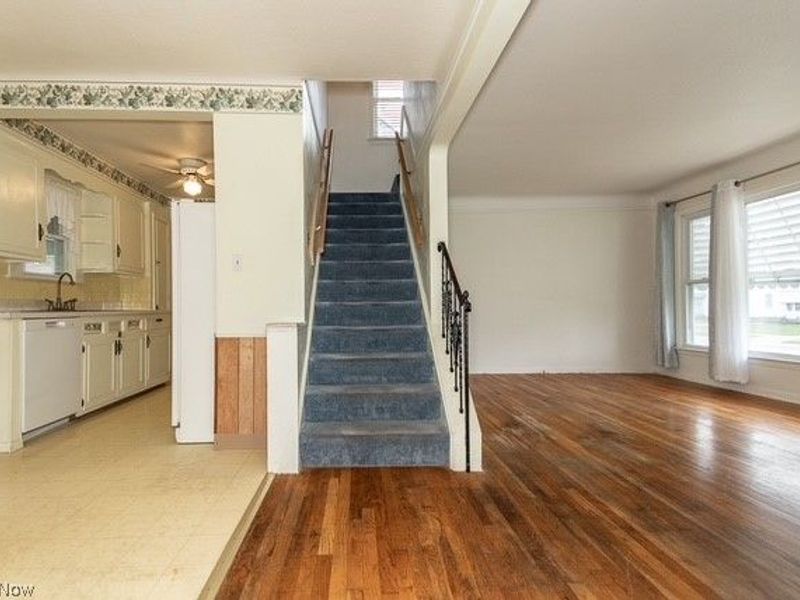 357 E 307th Street, Willowick, OH 44095 Photo 7