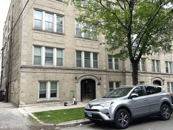 3253 W Olive Avenue , Unit 3W, Chicago, IL 60659