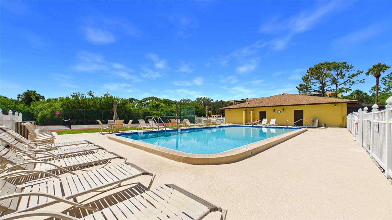 5775 Park Street N, Unit 410, Saint Petersburg, FL 33709 Photo
