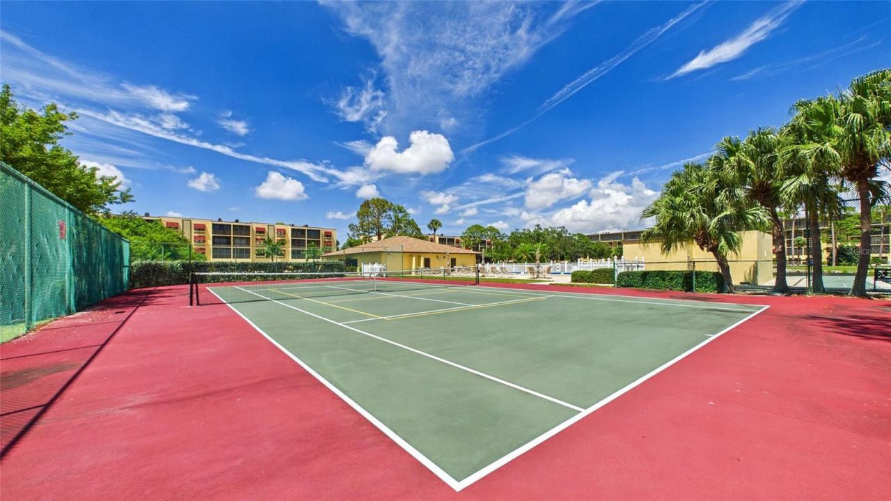 5775 Park Street N, Unit 410, Saint Petersburg, FL 33709 Photo