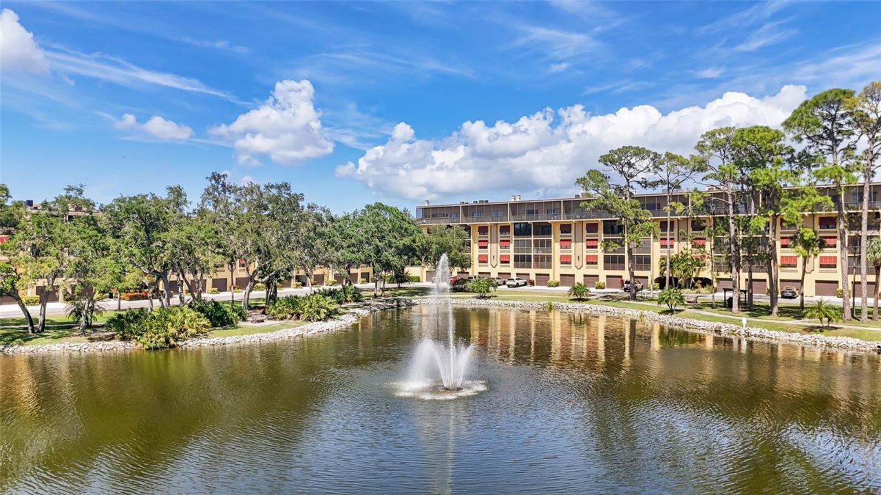 5775 Park Street N, Unit 410, Saint Petersburg, FL 33709 Photo