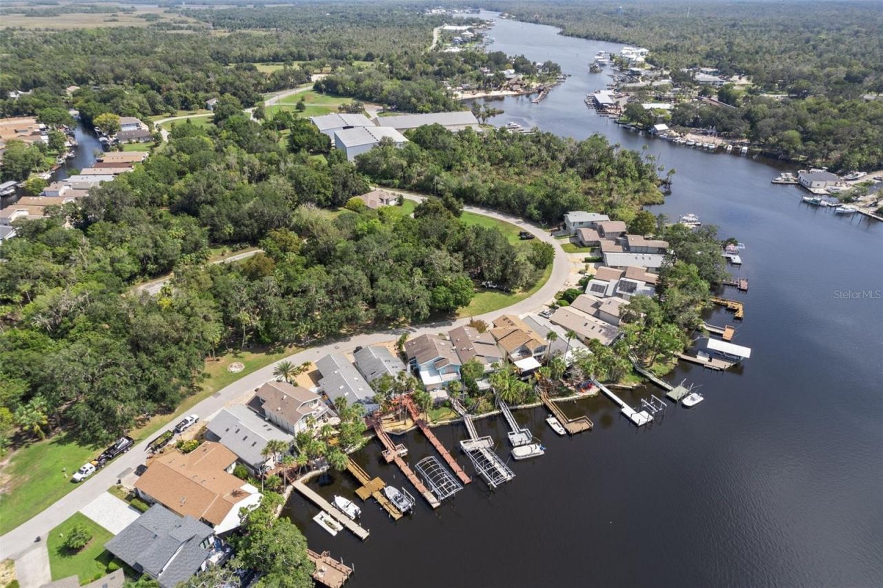 5248 S Riverview Circle , Homosassa, FL 34448 Photo