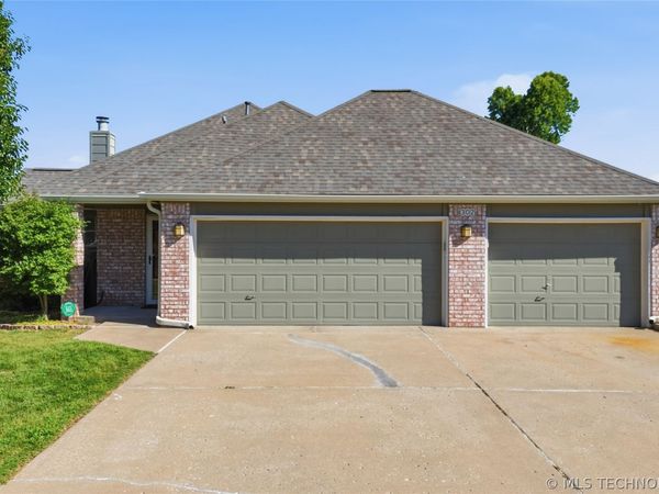 302 W 37th Place , Sand Springs, OK 74063