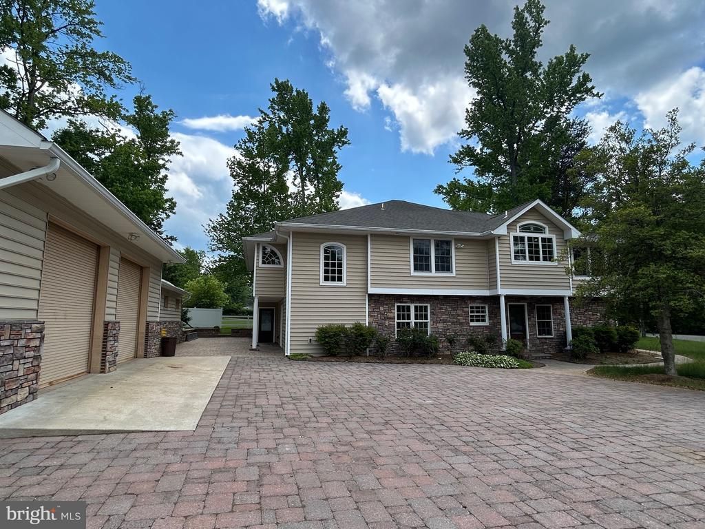 401 BEACH DRIVE, EDGEWATER, MD 21037