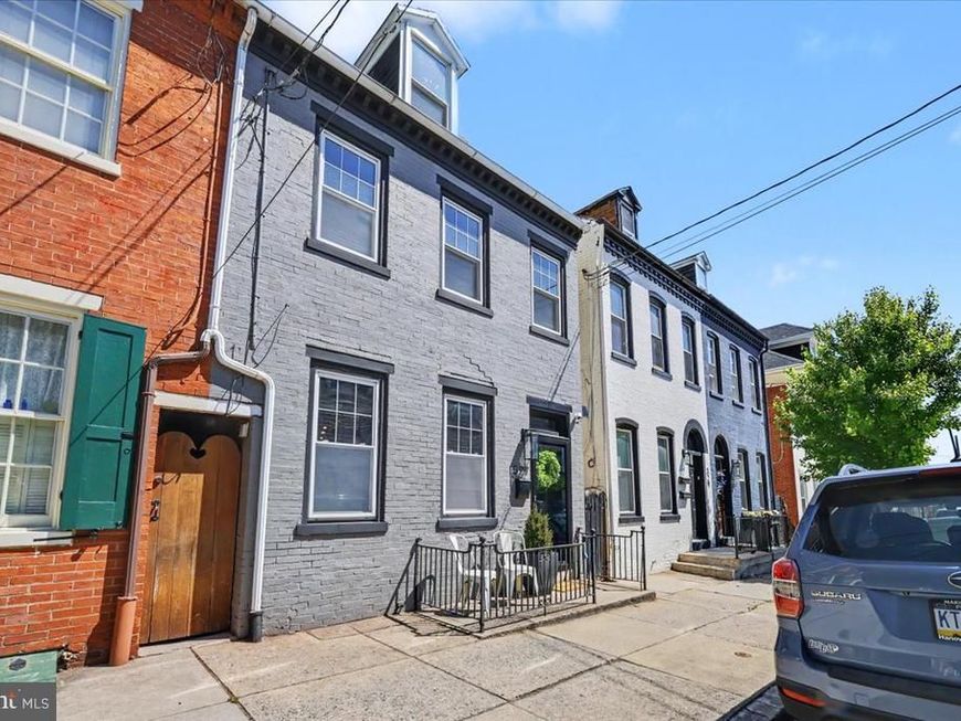 327 E Chestnut Street, Lancaster, PA 17602 Main Photo