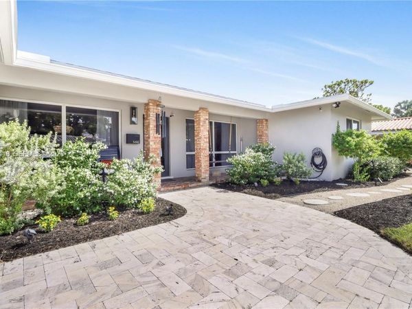 1705 NE 24th St , Wilton Manors, FL 33305
