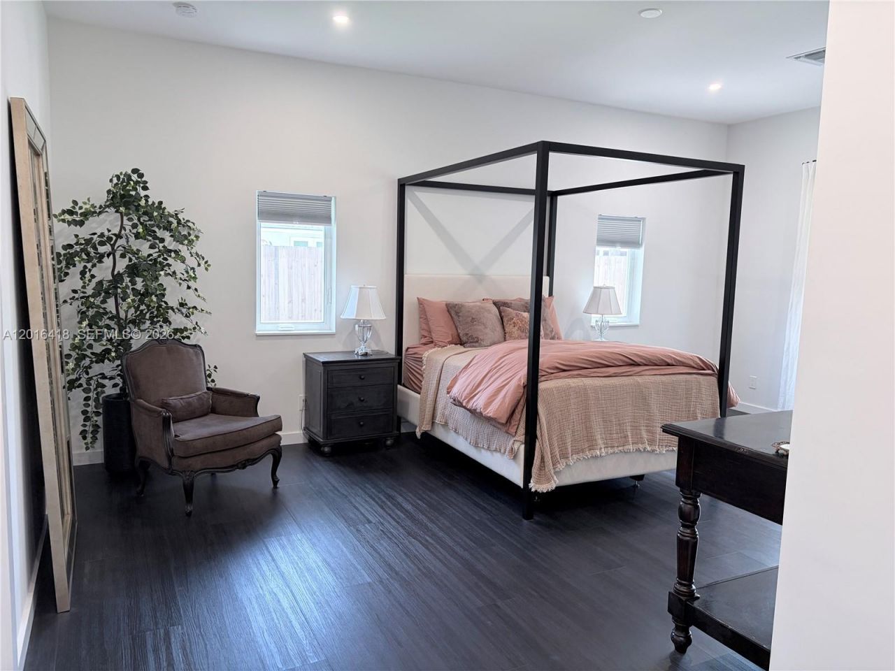 1705 NE 24th St, Wilton Manors, FL 33305 Photo
