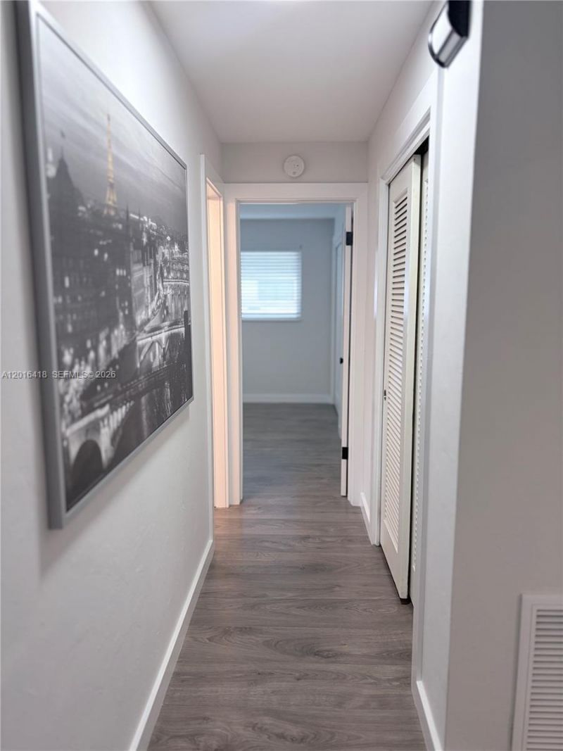 1705 NE 24th St, Wilton Manors, FL 33305 Photo