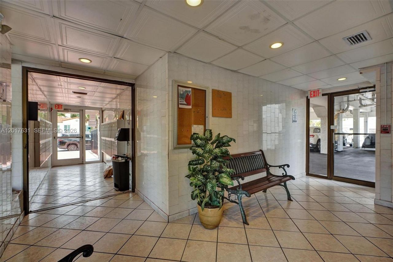 7850 Byron Ave , Unit 702, Miami Beach, FL 33141 Photo