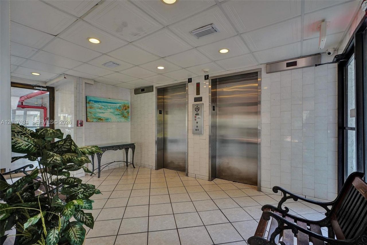 7850 Byron Ave, Unit 702, Miami Beach, FL 33141 Photo