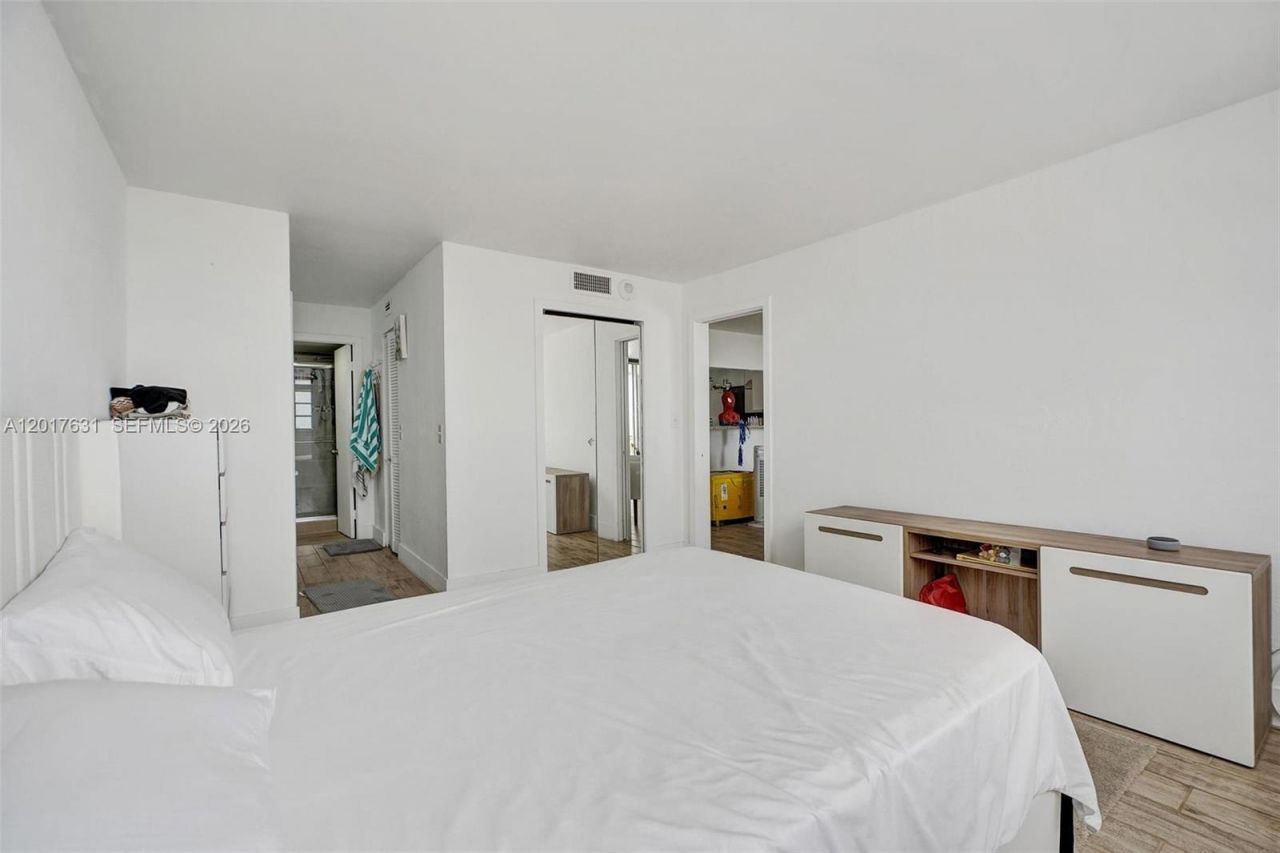 7850 Byron Ave , Unit 702, Miami Beach, FL 33141 Photo