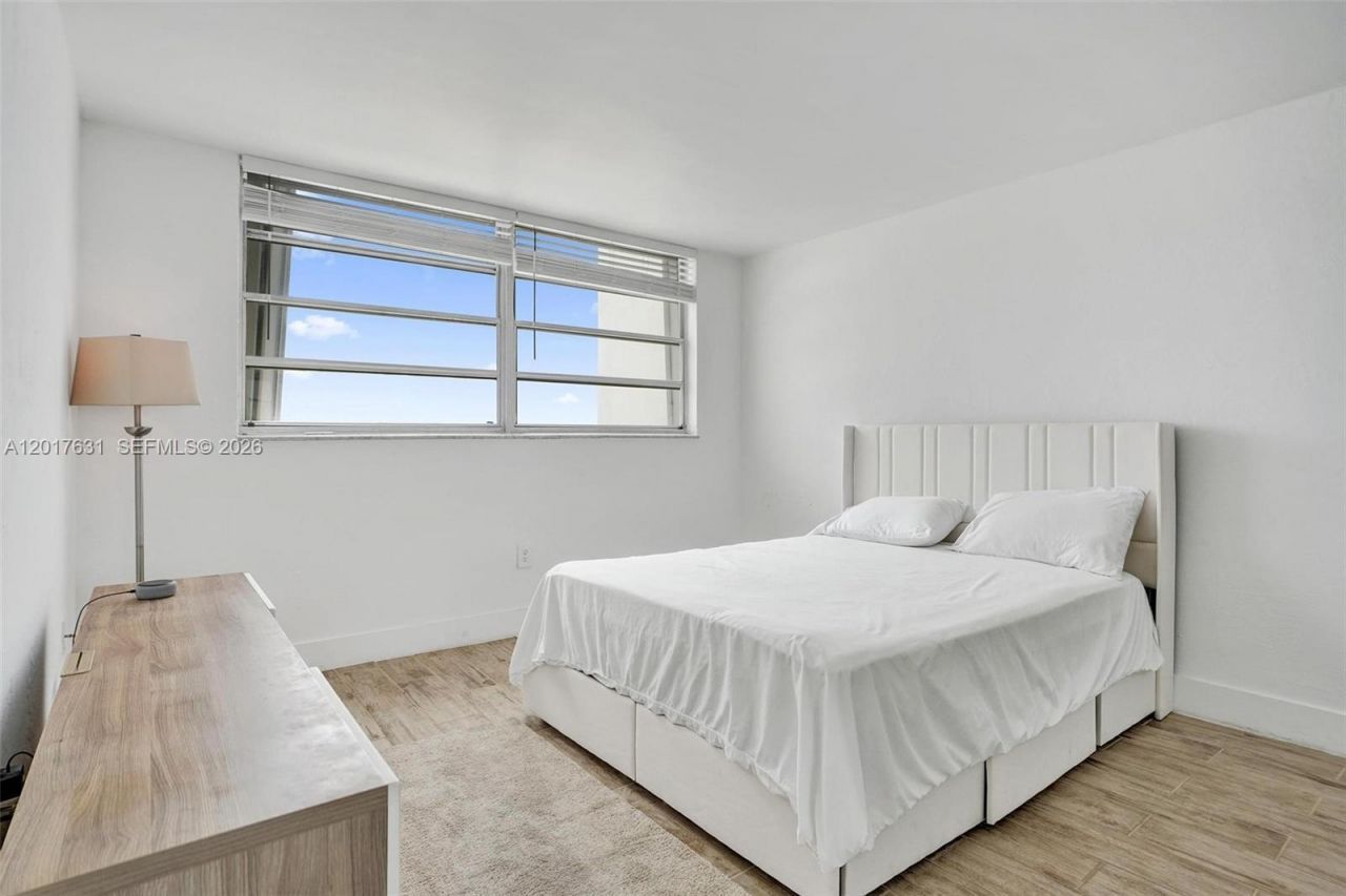7850 Byron Ave , Unit 702, Miami Beach, FL 33141 Photo