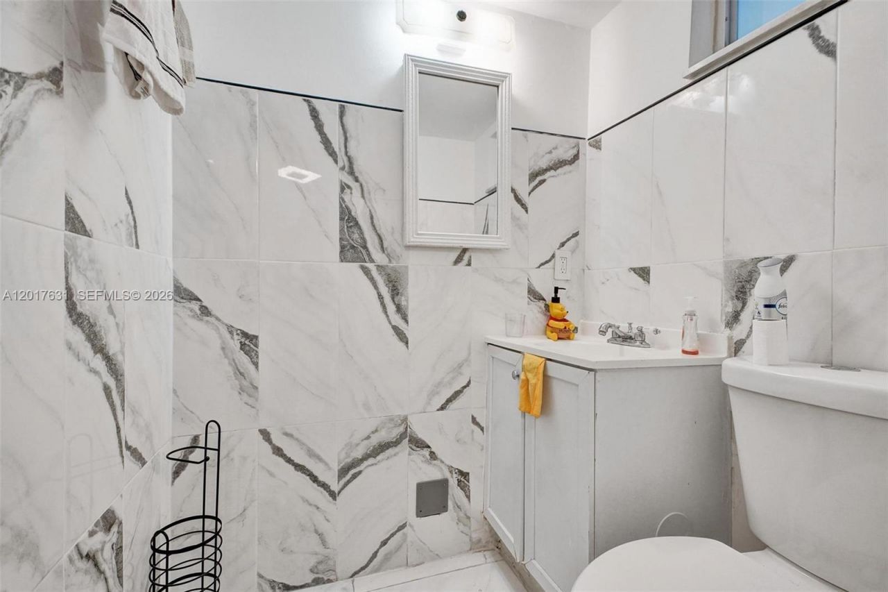 7850 Byron Ave , Unit 702, Miami Beach, FL 33141 Photo