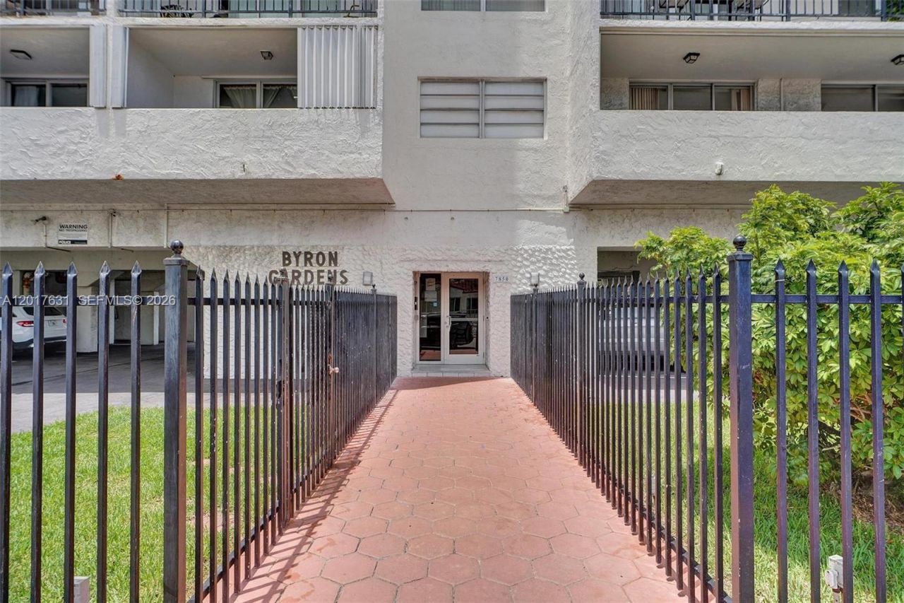 7850 Byron Ave , Unit 702, Miami Beach, FL 33141 Photo