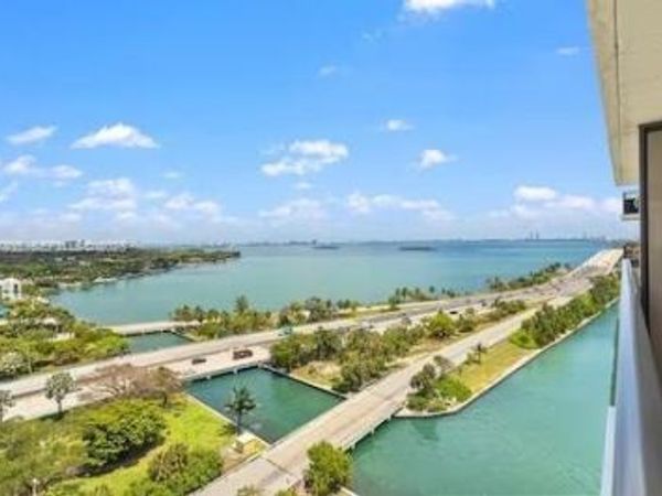 600 NE 36th St , Unit 1610, Miami, FL 33137