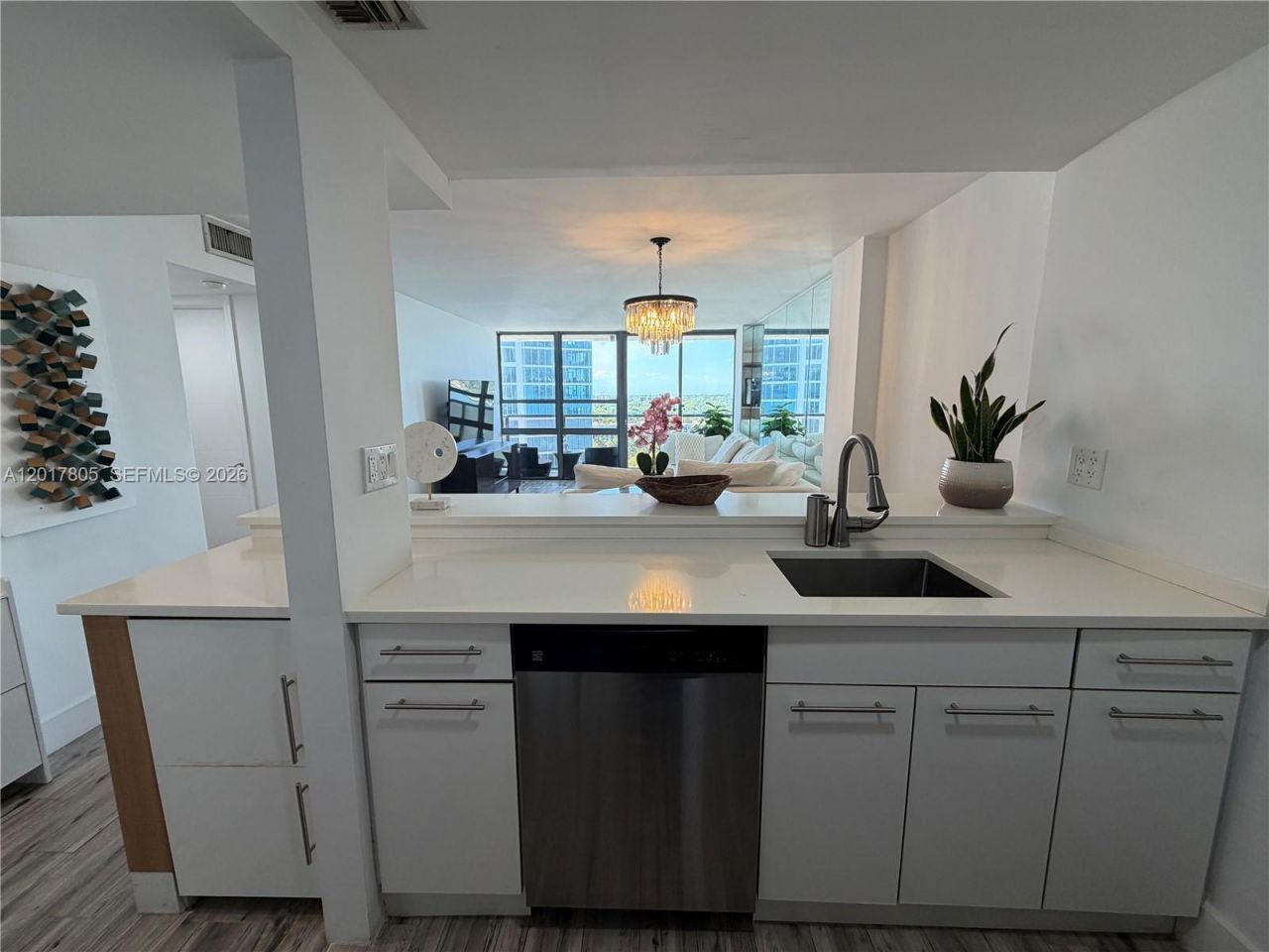 600 NE 36th St, Unit 1610, Miami, FL 33137 Photo