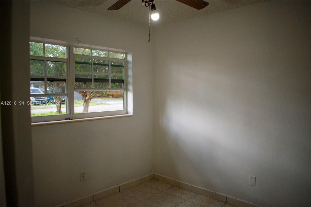 5349 W 14th Ln, Hialeah, FL 33012 Photo