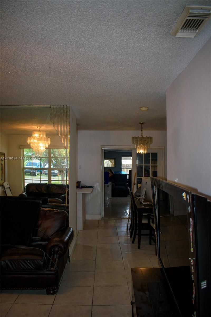5349 W 14th Ln, Hialeah, FL 33012 Photo