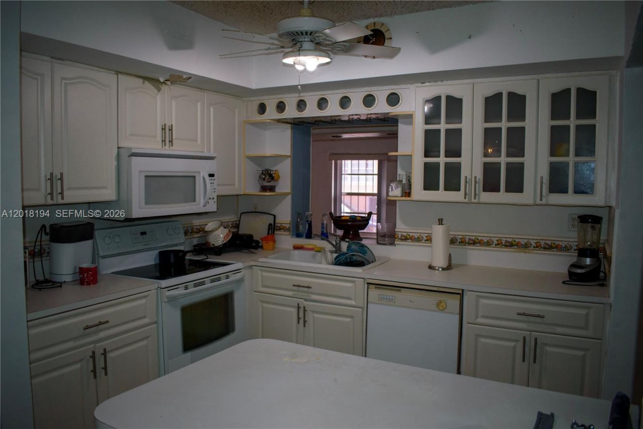 5349 W 14th Ln, Hialeah, FL 33012 Photo
