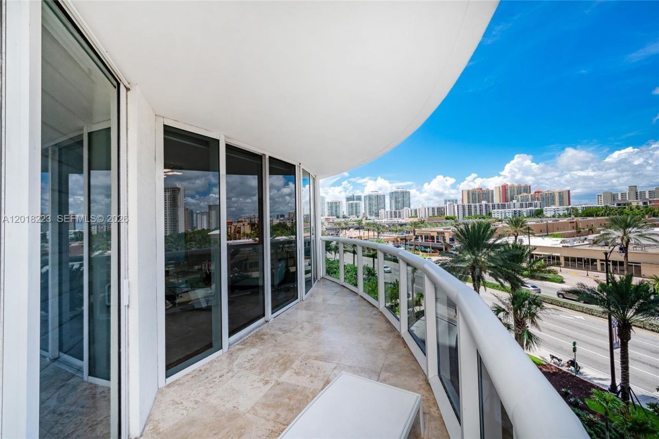 17201 Collins Ave, Unit 506, Sunny Isles Beach, FL 33160 Photo