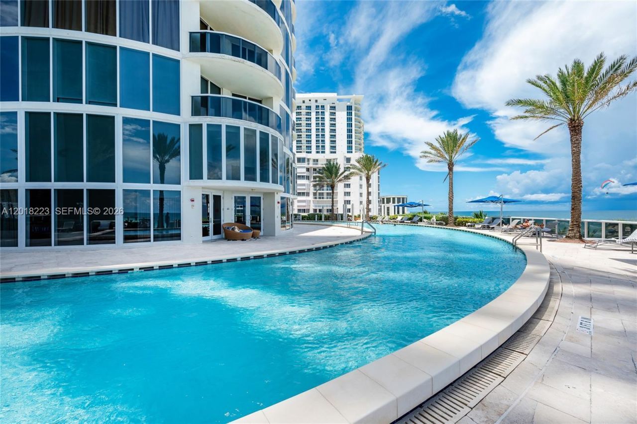 17201 Collins Ave, Unit 506, Sunny Isles Beach, FL 33160 Photo
