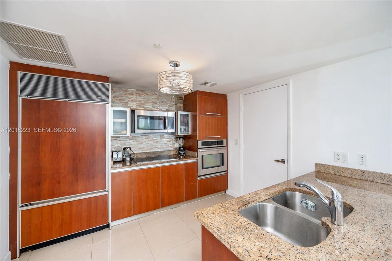 17201 Collins Ave, Unit 506, Sunny Isles Beach, FL 33160 Photo