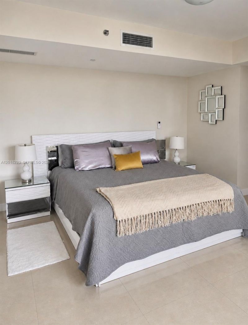 17201 Collins Ave, Unit 506, Sunny Isles Beach, FL 33160 Photo