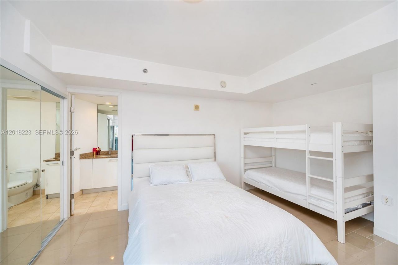 17201 Collins Ave, Unit 506, Sunny Isles Beach, FL 33160 Photo