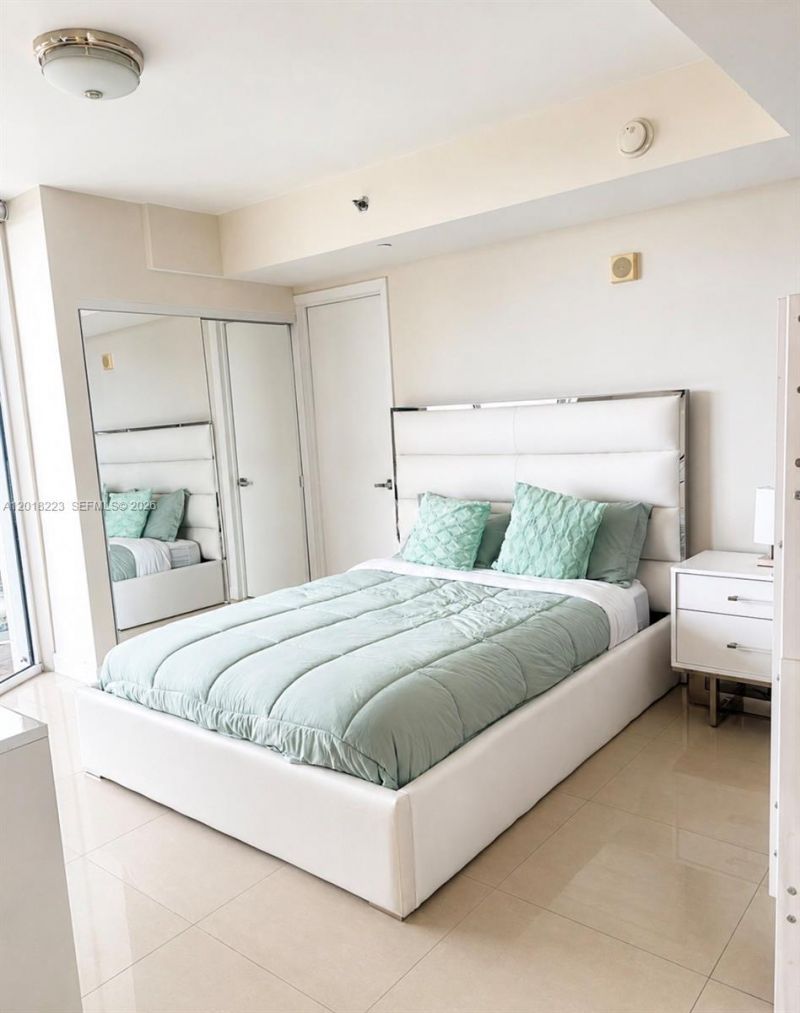 17201 Collins Ave, Unit 506, Sunny Isles Beach, FL 33160 Photo