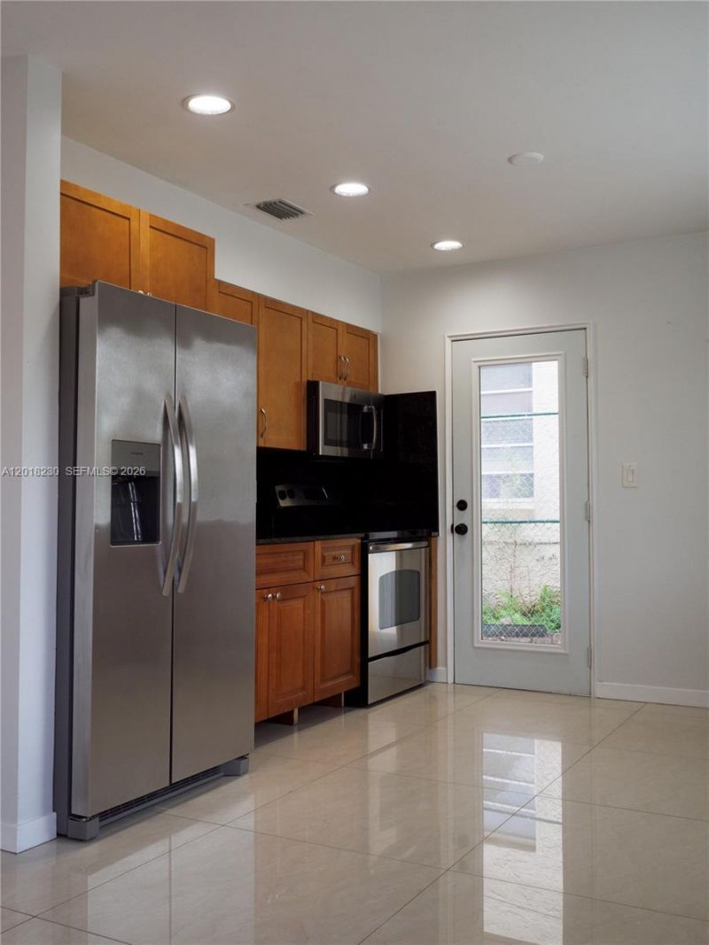 149 NW 17th Pl , Miami, FL 33125 Photo