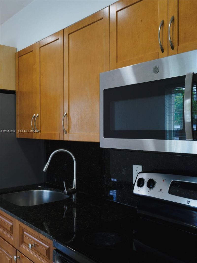149 NW 17th Pl , Miami, FL 33125 Photo