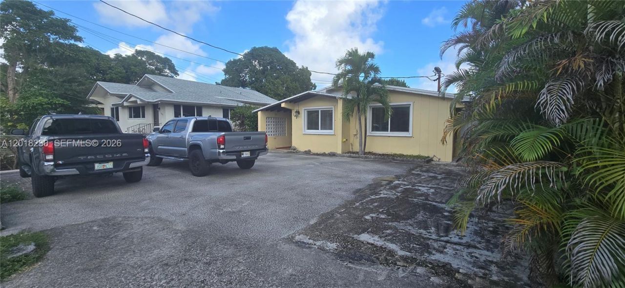 149 NW 17th Pl , Miami, FL 33125 Photo