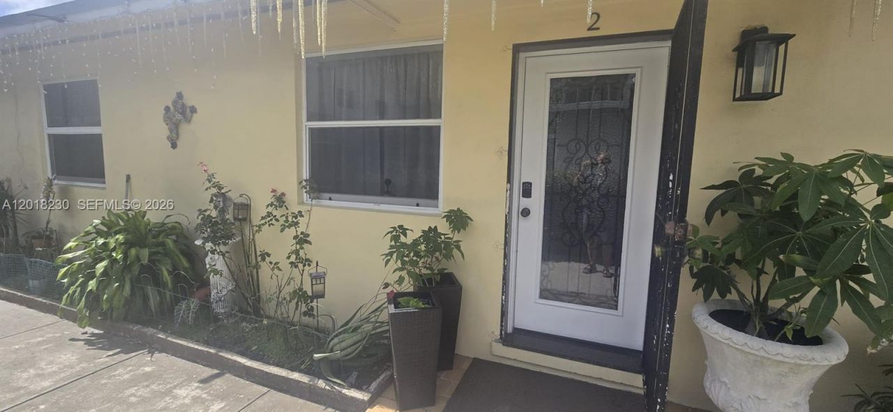 149 NW 17th Pl , Miami, FL 33125 Photo