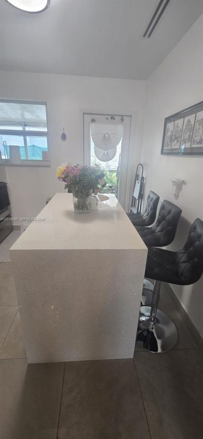 149 NW 17th Pl , Miami, FL 33125 Photo