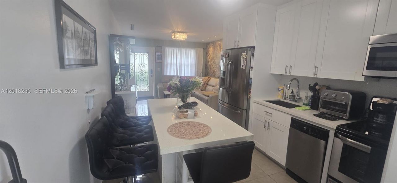 149 NW 17th Pl , Miami, FL 33125 Photo