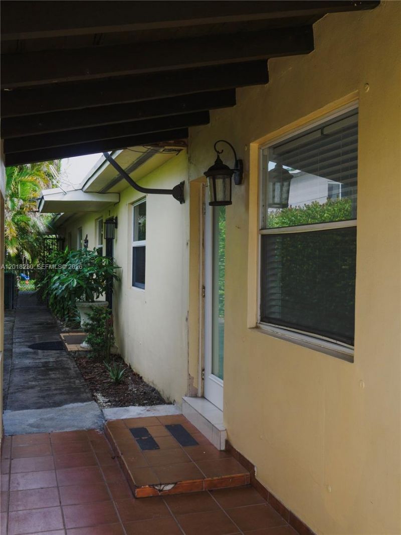 149 NW 17th Pl , Miami, FL 33125 Photo